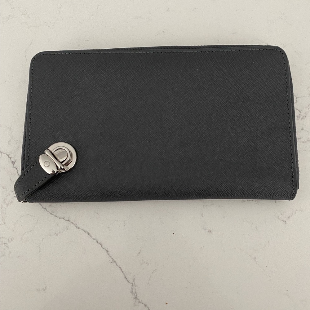 Danier Women's Wallet in Charcol Grey with Silver Accent